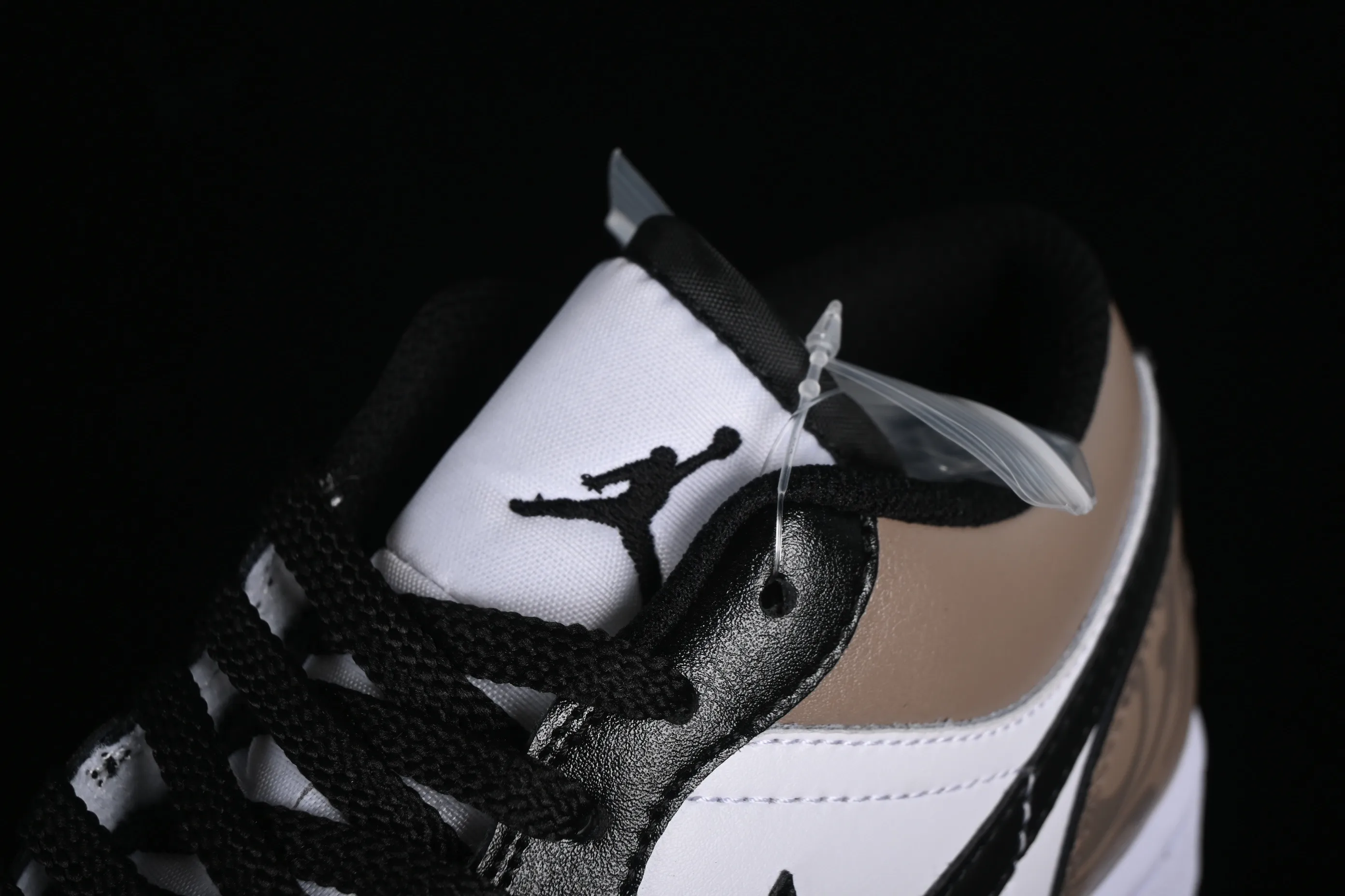 All categories Air Jordan Jordan series basketball shoes Air Jordan 1 Low cost-effective version Air Jordan 1 Low AJ1 Joe 1 Mocha Chestnut low-top retro basketball shoes 553558-132